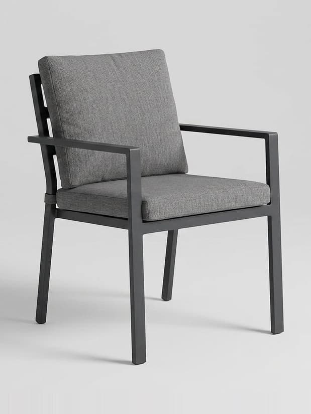 Fauteuil de terrasse en acier peint gris avec coussins