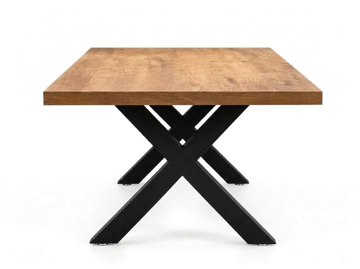 Table Croix : plateau en chêne massif sur deux piétements acier noir en X, vue de bout